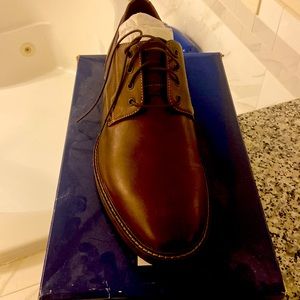 New w/ tags Mens Johnston & Murphy shoes